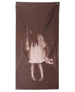 DECORACION PARED NIÑA FANTASMA 160 X 75 CMS.