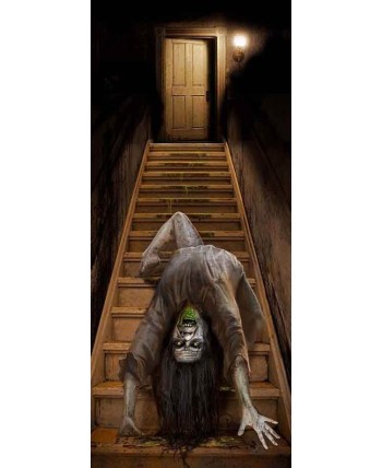 DECORACION PUERTA EXORCISTA