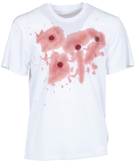 CAMISETA CON AGUJEROS DE BALA