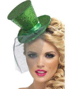TOCADO CON BRILLANTINA VERDE Y VELO