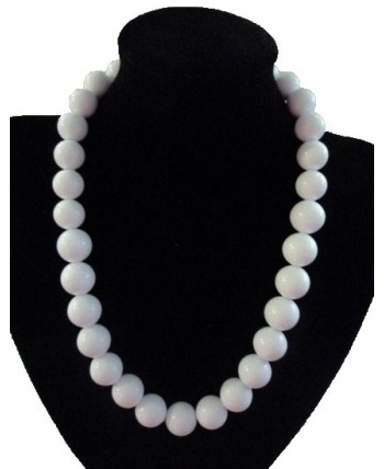 COLLAR BLANCO BOLAS GRANDE